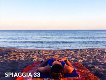 Rilassarsi sulla spiaggia 33