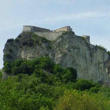 Fortezza di San Leo, luogo di storia e leggende
